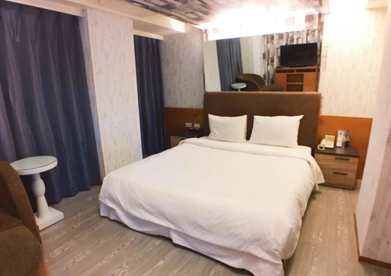 Love Hotel Тайпей Екстериор снимка